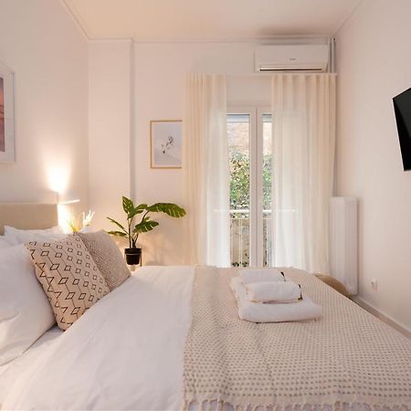 Unique 2 Bedrooms Apartment, Steps To Plaka And City Center Athens Exterior photo