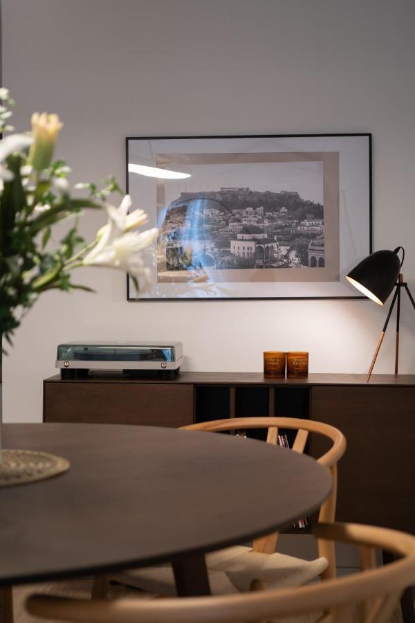 Unique 2 Bedrooms Apartment, Steps To Plaka And City Center Athens Exterior photo