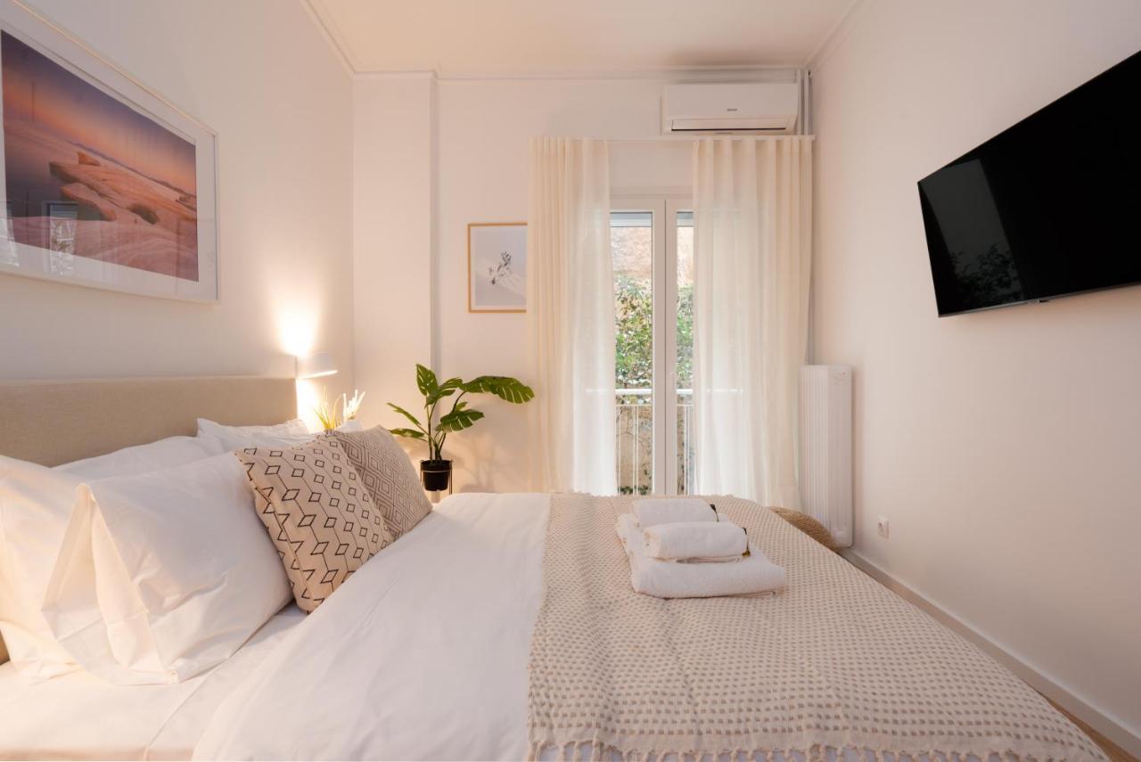 Unique 2 Bedrooms Apartment, Steps To Plaka And City Center Athens Exterior photo